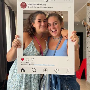 https://lion-hostel.italymilanhotels.net