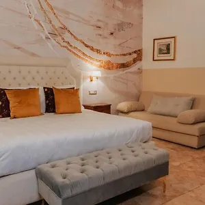 Le Clarisse Pantheon Hotell
